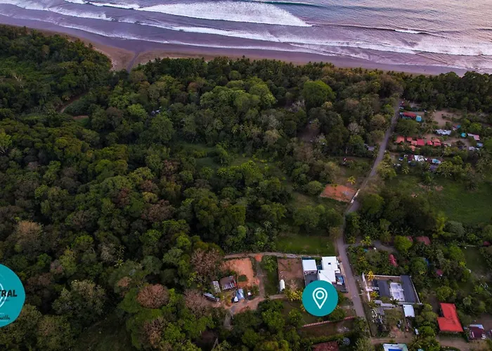Le Central - Beach Hostel Vibe - Groups